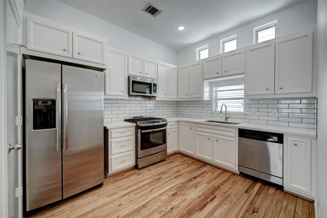 5941 South Loop E 1002, Houston, TX 77033