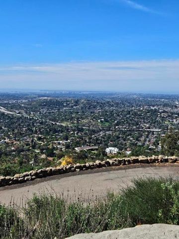 9802 Lyncarol Drive, La Mesa, CA 91941