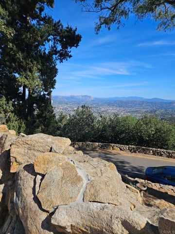 9802 Lyncarol Drive, La Mesa, CA 91941