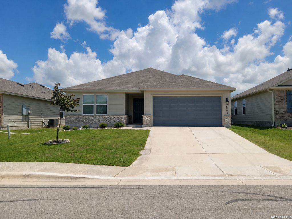 3205 Ridge Rover, Seguin, TX 78155
