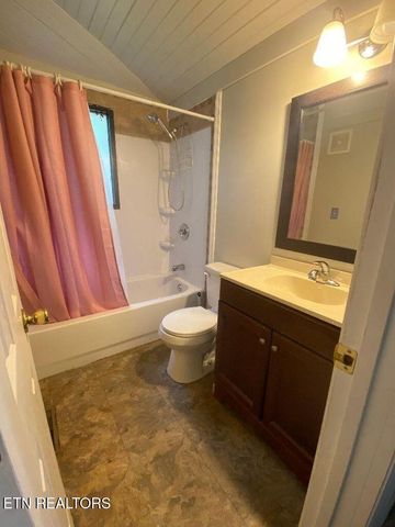 409 County Road 675, Riceville, TN 37370