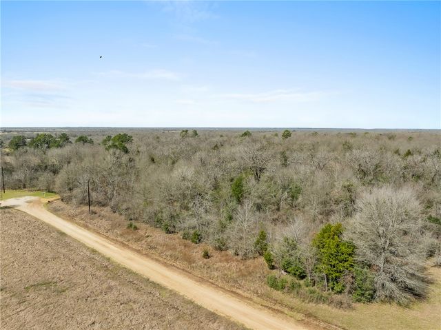 6671 Cotton Street, Bedias, TX 77831