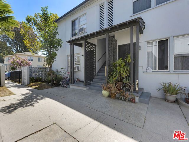 5439 Kinston Avenue, Culver City, CA 90230
