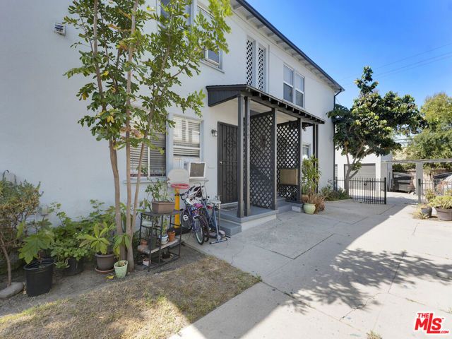 5439 Kinston Avenue, Culver City, CA 90230