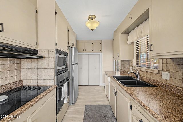 2355 N Shannon Way, Mesa, AZ 85215
