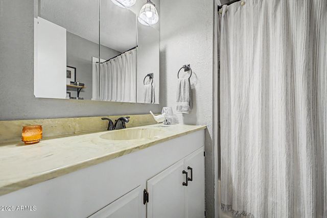 2355 N Shannon Way, Mesa, AZ 85215