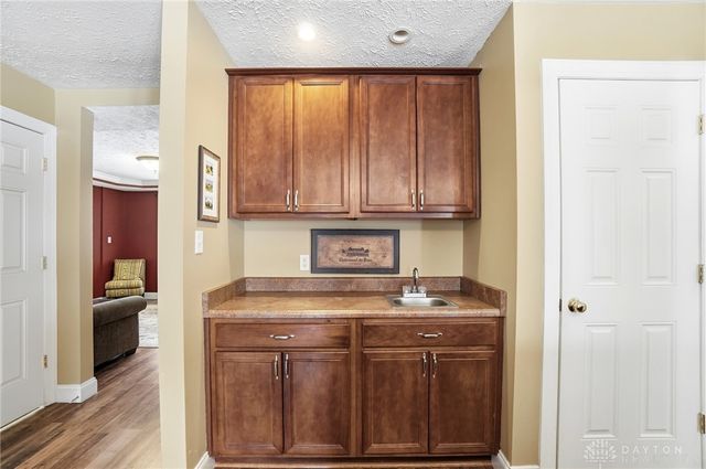 260 California Avenue, Springfield, OH 45505