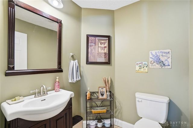 260 California Avenue, Springfield, OH 45505