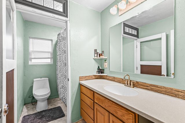 801 Beekman Avenue, Medford, OR 97501