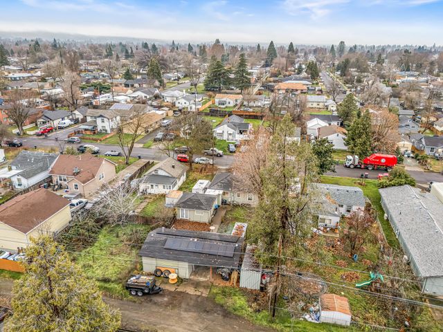 801 Beekman Avenue, Medford, OR 97501