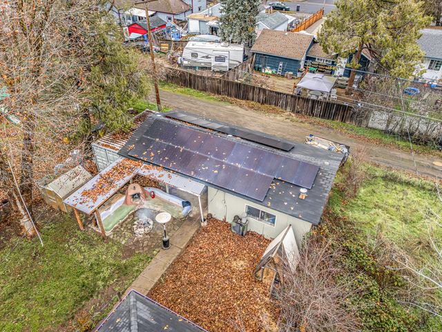 801 Beekman Avenue, Medford, OR 97501