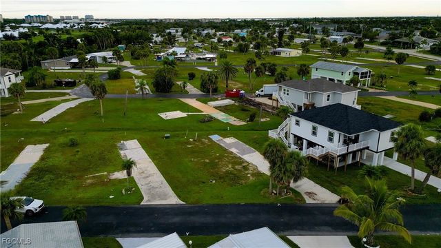 13660 Gannet DR, Fort Myers, FL 33908