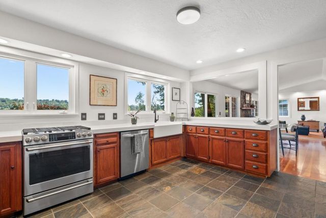 100 Camino Sinuoso, Scotts Valley, CA 95066