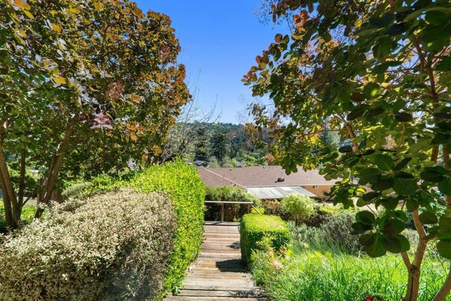 100 Camino Sinuoso, Scotts Valley, CA 95066