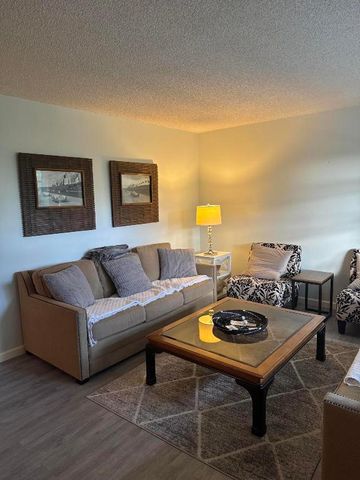 710 N K Street 202, Lake Worth Beach, FL 33460