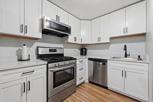 25 Centercrest Drive 25, Tyngsborough, MA 01879