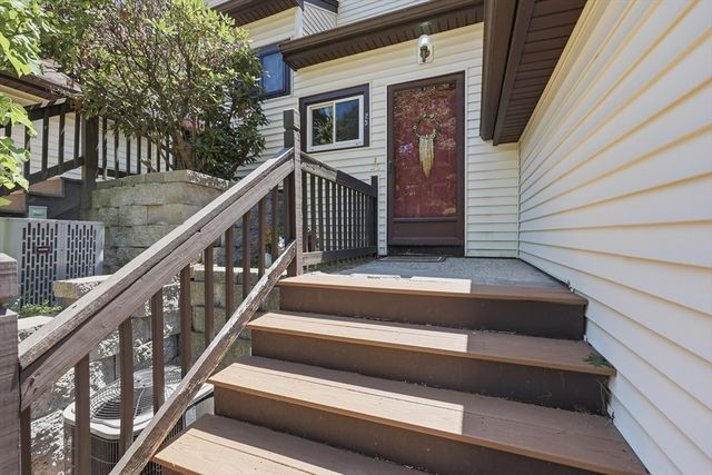 25 Centercrest Drive 25, Tyngsborough, MA 01879