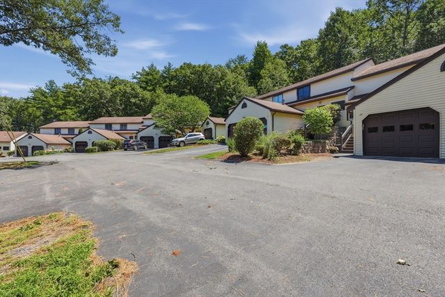 25 Centercrest Drive 25, Tyngsborough, MA 01879