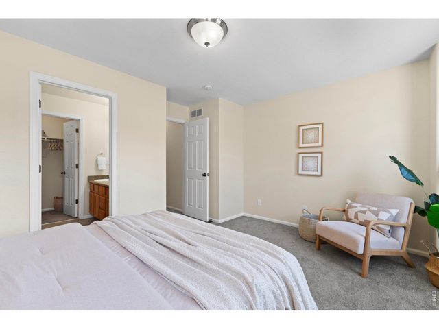 1602 Robertson G, Fort Collins, CO 80525