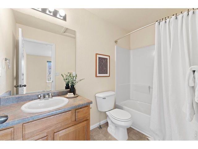 1602 Robertson G, Fort Collins, CO 80525