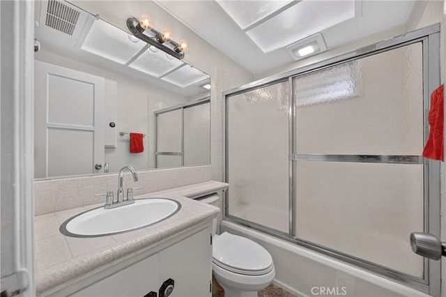 6019 Pepperwood, Lakewood, CA 90712