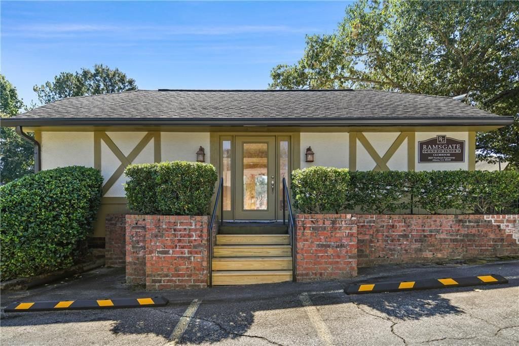 Image 42 of property listing at 2825 Northeast NE Expressway L4, Atlanta, GA 30345