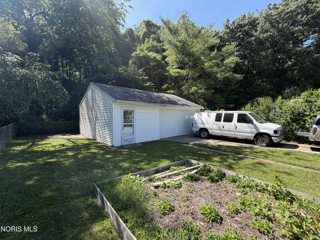 5839 Artwell Drive, Sylvania, OH 43560