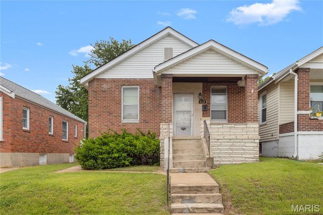 4151 Quincy Street, St Louis, MO 63116