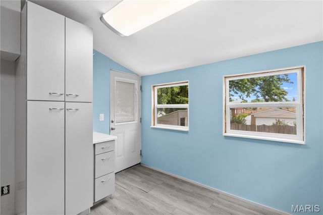 4151 Quincy Street, St Louis, MO 63116