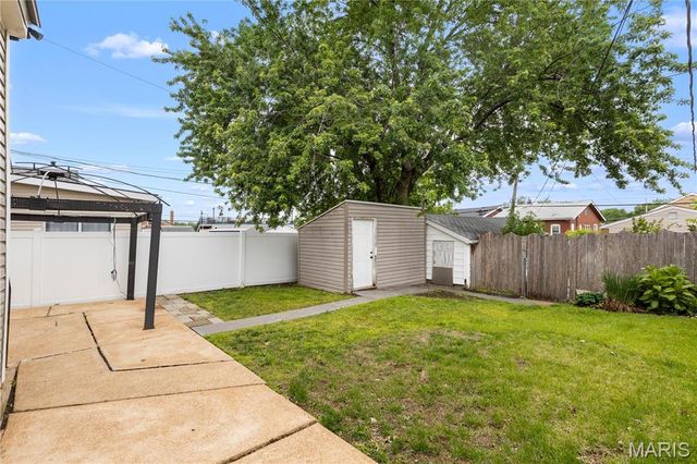 4151 Quincy Street, St Louis, MO 63116