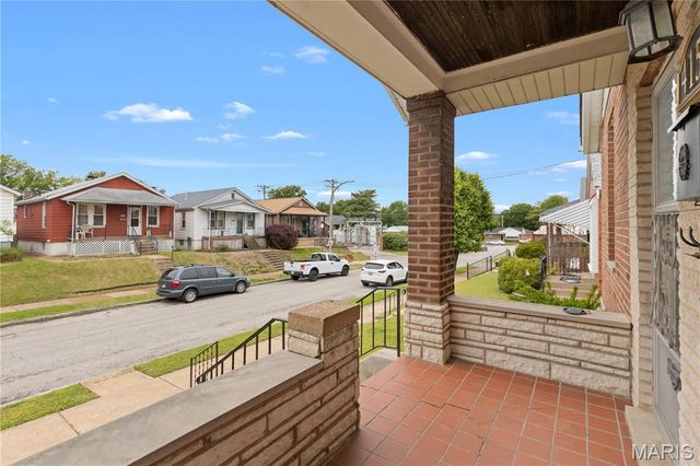 4151 Quincy Street, St Louis, MO 63116