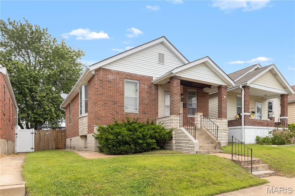 4151 Quincy Street, St Louis, MO 63116