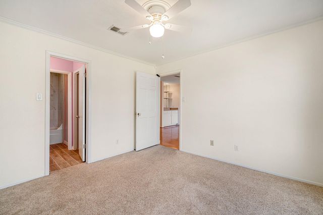 18800 Egret Bay Boulevard 207, Houston, TX 77058