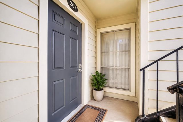 18800 Egret Bay Boulevard 207, Houston, TX 77058