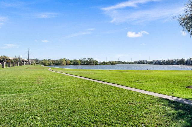 18800 Egret Bay Boulevard 207, Houston, TX 77058