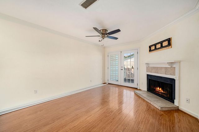 18800 Egret Bay Boulevard 207, Houston, TX 77058