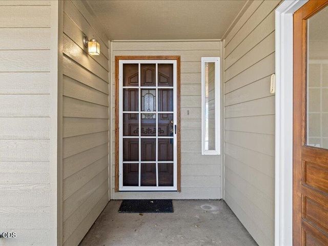 895 Coutant Lane, Grants Pass, OR 97527