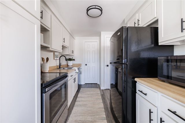 16 Springwood Drive, Webster, NY 14580