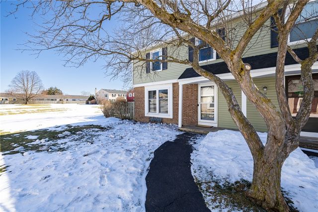 16 Springwood Drive, Webster, NY 14580