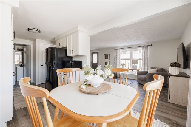 16 Springwood Drive, Webster, NY 14580