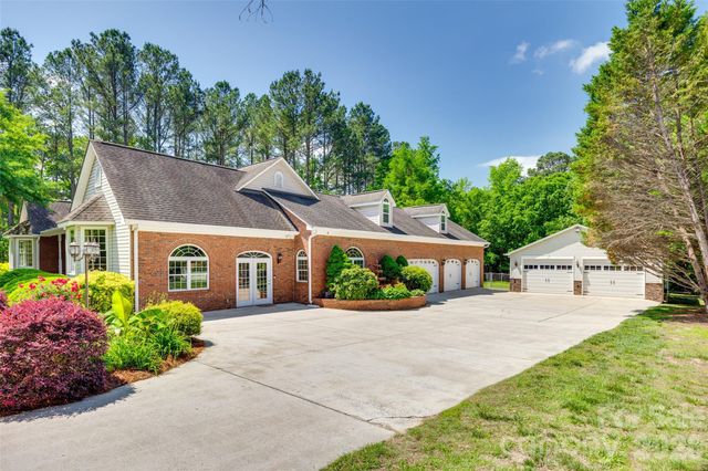 4307 Edgeland Road, Edgemoor, SC 29712