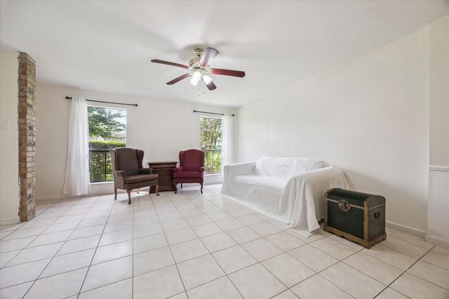 6517 Wanda Lane, Houston, TX 77074