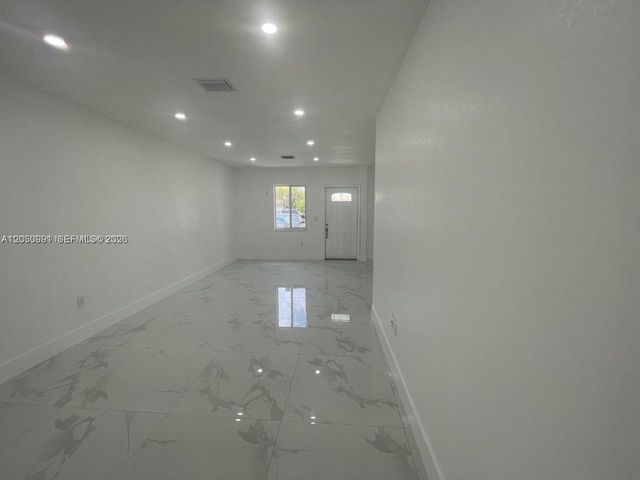 7400 SW 39th Street 1, Miami, FL 33155