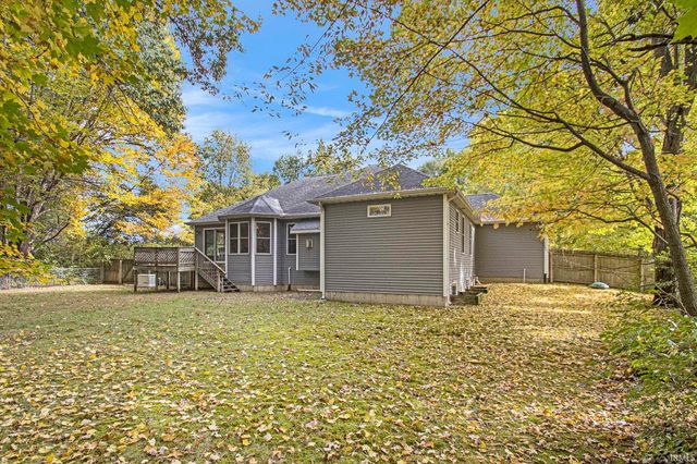 50711 Deer Run Trail, Elkhart, IN 46514