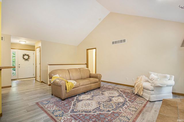 50711 Deer Run Trail, Elkhart, IN 46514