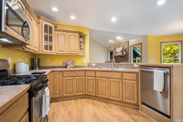 50711 Deer Run Trail, Elkhart, IN 46514