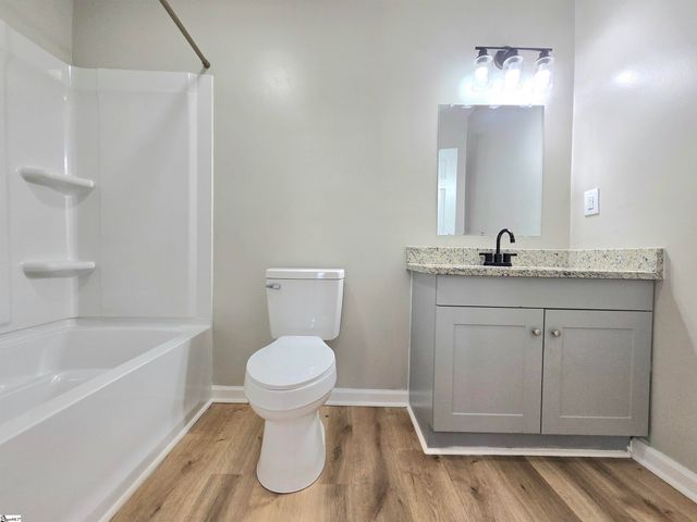 10 Oconee Avenue, Greenville, SC 29617