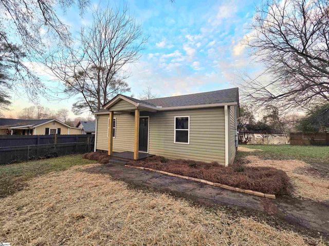 10 Oconee Avenue, Greenville, SC 29617