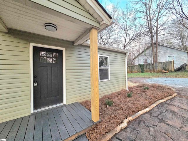 10 Oconee Avenue, Greenville, SC 29617