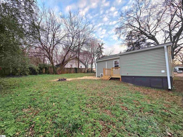 10 Oconee Avenue, Greenville, SC 29617